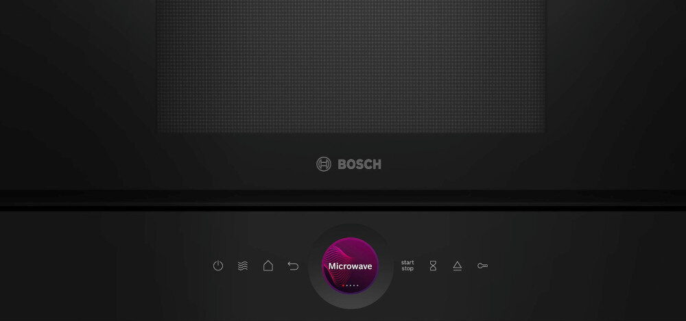 Czarna kuchenka mikrofalowa z widocznym logo BOSCH. Na panelu sterowania znajduje się okrągły wyświetlacz z napisem \'Microwave\' oraz kilka ikon funkcyjnych.