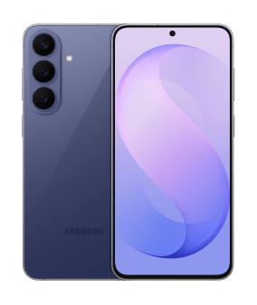Smartfon w kolorze fioletowym z trzema aparatami z tyłu i wyświetlaczem z okrągłym wycięciem na aparat z przodu. Na obudowie widoczne jest logo SAMSUNG.