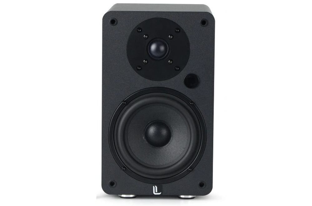 LAUDBERG S1 Pro kolumny aktywne z DSP profilami Movie Music Dialog regulatorami basu i wysokich tonów oraz pilotem, kolumna na białym tle