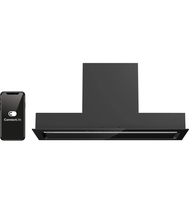 Szeroki czarny okap kominowy Hisense CH8BI7236BG z podświetlanym panelem obok smartfona z logo ConnectLife
