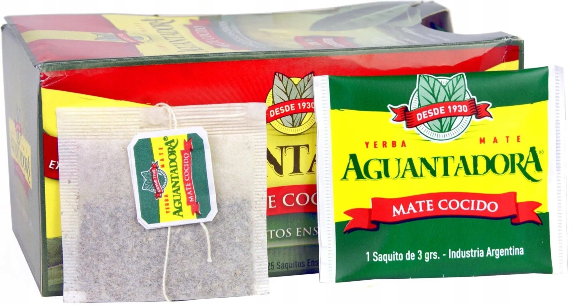 Opakowanie Yerba Mate Aguantadora Elaborada - Mate Cocido z widoczną saszetką herbaty. Na opakowaniu znajduje się napis \'Yerba Mate Aguantadora Mate Cocido\' oraz logo z napisem \'Desde 1930\'.