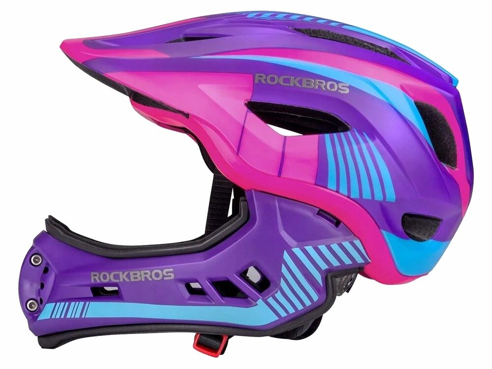 Kask rowerowy w kolorach fioletowym, różowym i niebieskim z widocznym logo ROCKBROS. Posiada otwory wentylacyjne i ochronę na szczękę.