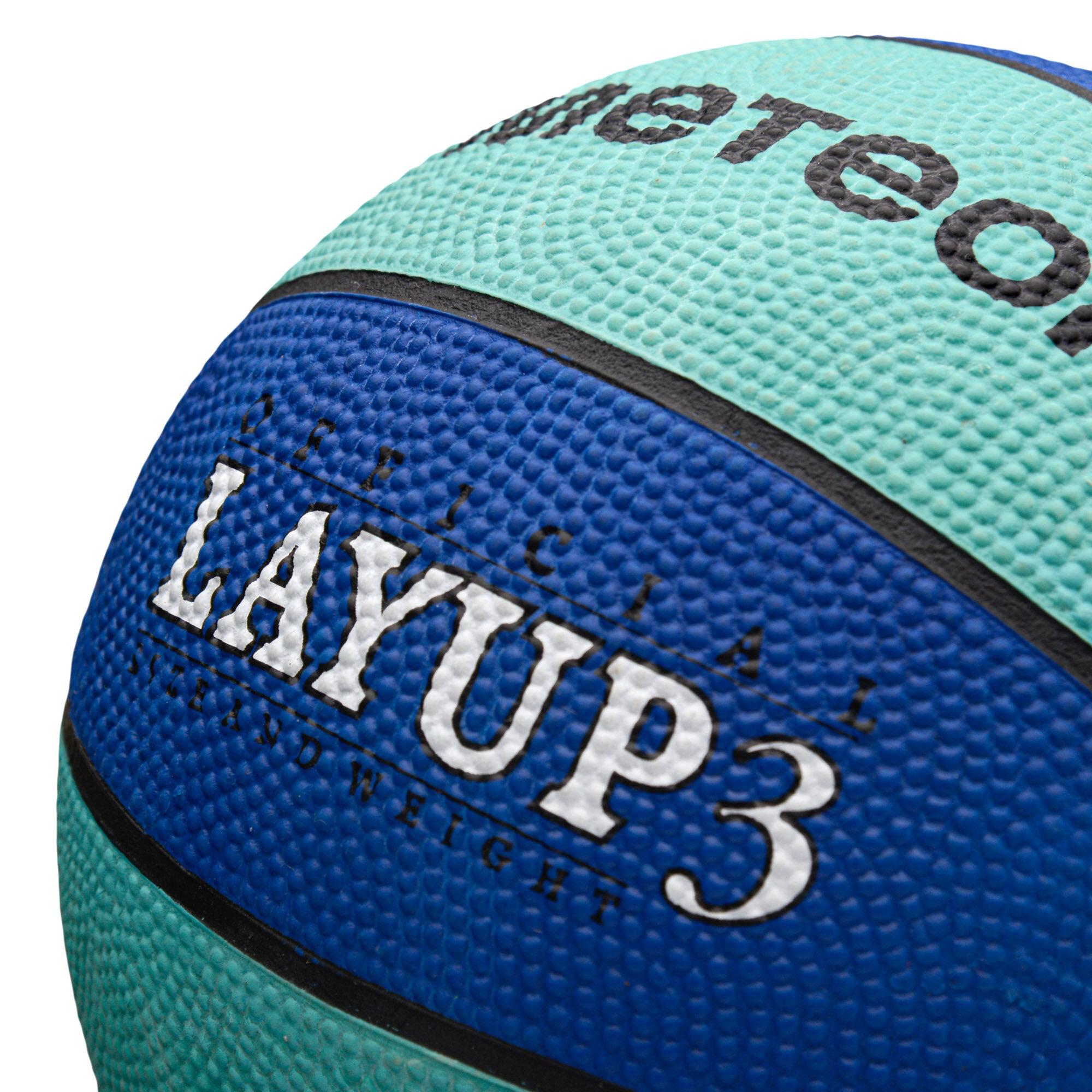 Piłka do koszykówki w kolorach niebieskim i turkusowym z widocznym napisem \'LAYUP 3\'. Na górze widoczne jest częściowo logo \'meteor\'.