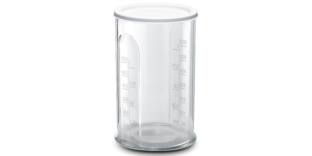Przezroczysty pojemnik z miarką, z zaznaczeniami od 100 ml do 800 ml, z białą pokrywką.