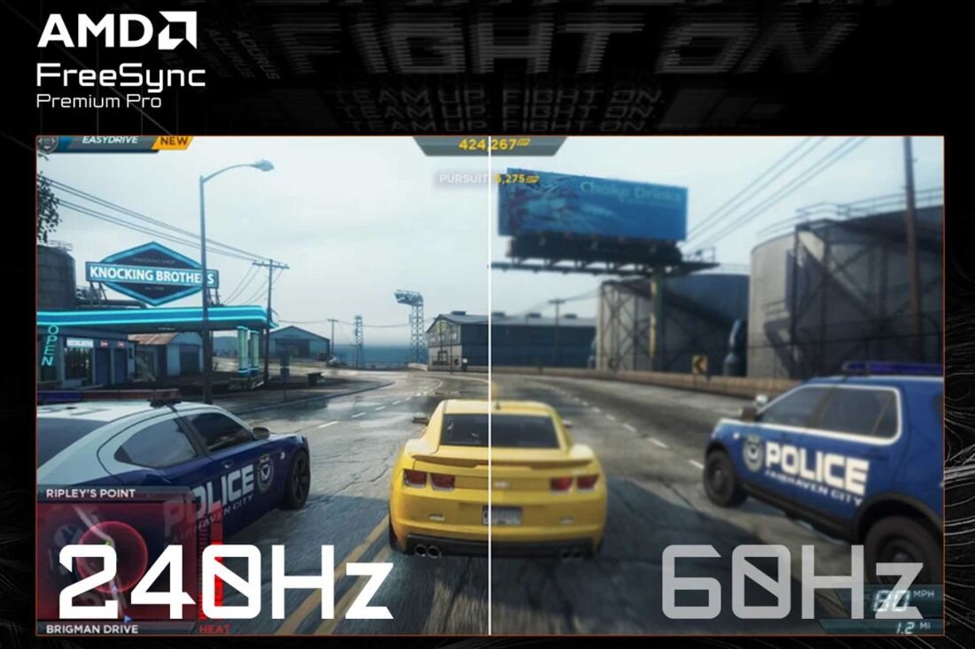 Obraz przedstawia porównanie jakości wyświetlania gry wideo przy częstotliwościach 240Hz i 60Hz. Widoczne są dwa samochody policyjne i żółty samochód sportowy na drodze, z logo \'AMD FreeSync Premium Pro\' w lewym górnym rogu.