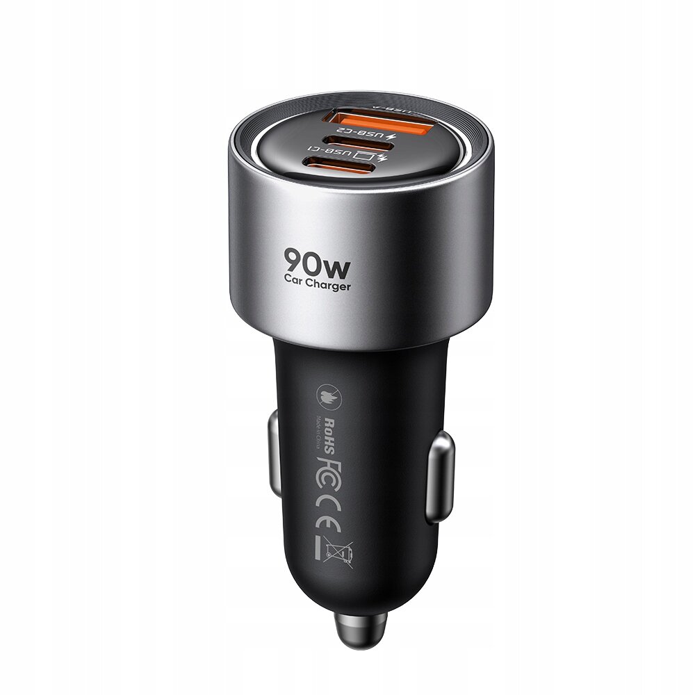 Na obrazie widoczna jest czarna ładowarka samochodowa z metalicznym wykończeniem, posiadająca dwa porty USB-C i jeden USB-A. Na obudowie znajduje się napis \'90W Car Charger\'.