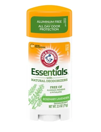 Opakowanie dezodorantu w sztyfcie z napisem \'Essentials with Natural Deodorizers\' oraz \'Rosemary Lavender\'. Na górze widnieje napis \'Aluminum Free All Day Odor Protection\'.