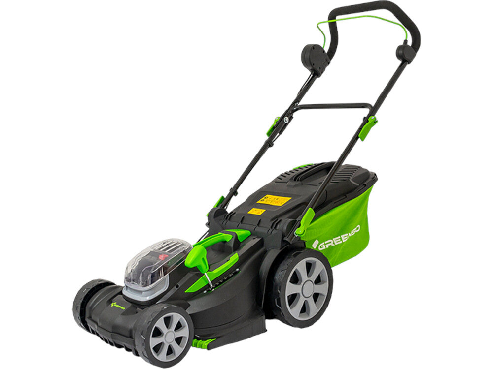 Na obrazie widoczna jest kosiarka akumulatorowa w kolorze czarno-zielonym z logo \'GREENSO\' na koszu na trawę. Kosiarka ma duże koła i ergonomiczny uchwyt.