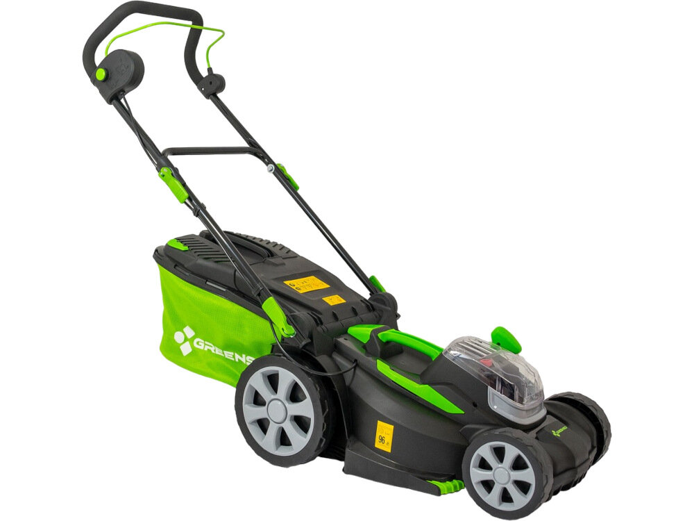 Kosiarka akumulatorowa w kolorze czarno-zielonym z widocznym logo GREENSO na zielonym koszu. Posiada duże koła i ergonomiczny uchwyt.