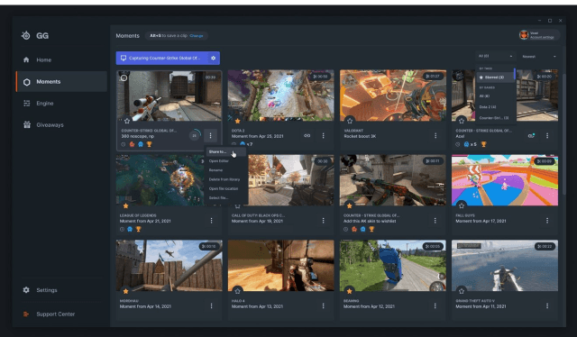 Interfejs aplikacji z widocznymi miniaturami zrzutów ekranu z gier, każda z opisem i datą. Na górze znajduje się pasek nawigacyjny z opcjami \'Moments\', \'Engine\', \'Giveaways\'.
