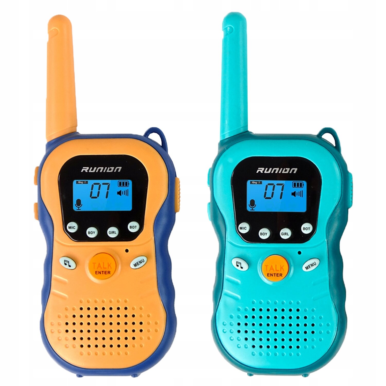 Dwa walkie-talkie w kolorach pomarańczowym i niebieskim z wyświetlaczami LCD pokazującymi numer 07. Na obu urządzeniach widoczne są przyciski z napisami: \'MIC\', \'BOY\', \'GIRL\', \'BOT\', \'TALK ENTER\', \'MENU\'.