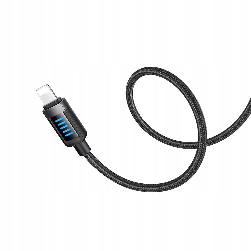 Czarny kabel USB-A do Lightning z plecionym oplotem i podświetlanym złączem. Na złączu widoczne są niebieskie paski LED.