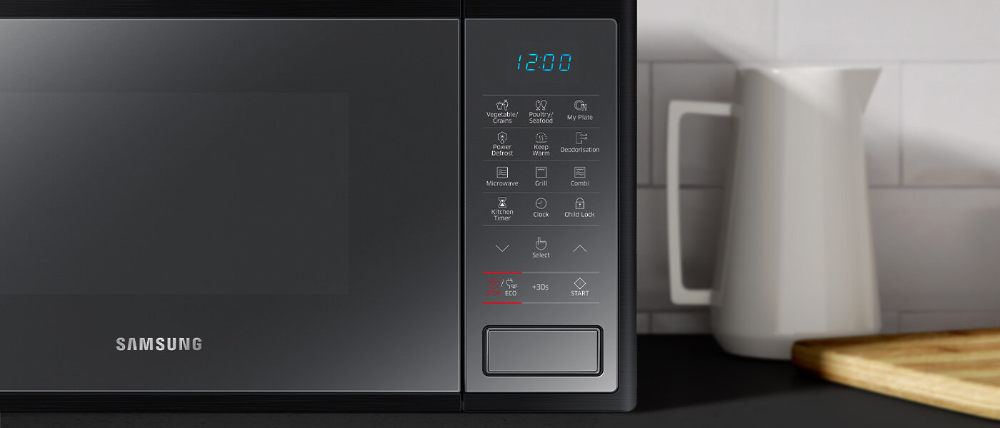 Zbliżenie na czytelny panel sterowania