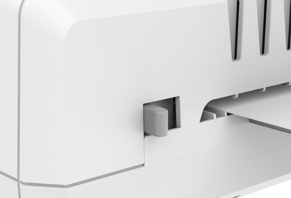 Laminator FELLOWES Saturn 3i A3 Zbliżenie na tylną część urządzenia laminującego, ukazujące szary przełącznik i elementy mechaniczne odpowiedzialne za prowadzenie papieru, dioda, sygnalizacja, dźwignia, obsługa