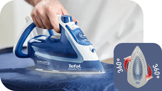Osoba prasuje niebieską tkaninę żelazkiem w kolorze niebiesko-białym z widocznym logo \'Tefal Easygliss Plus\'. Obok znajduje się grafika przedstawiająca stopę żelazka z oznaczeniem \'360°\'.