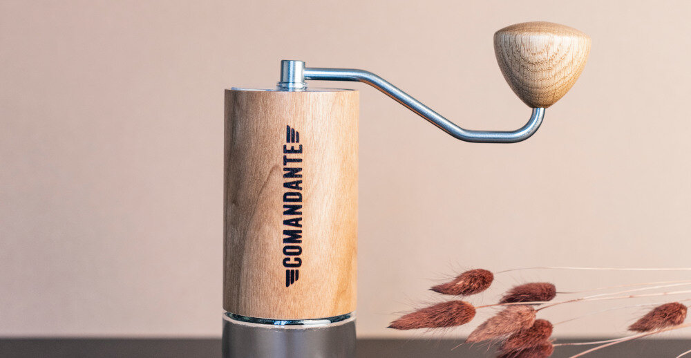 Młynek do kawy COMANDANTE C40 MK4 Nitro Blade American Cherry