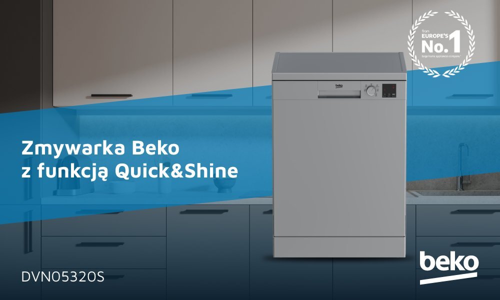 Zmywarka Beko z funkcją Quick&Shine jest umieszczona w kuchni z szafkami w tle. Widoczny jest tekst: \'Zmywarka Beko z funkcją Quick&Shine\', \'DVN05320S\', oraz logo \'beko\'.