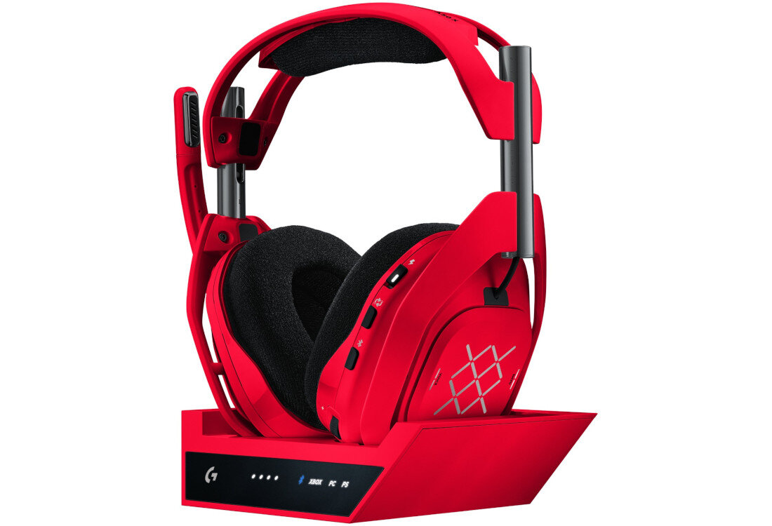 Słuchawki LOGITECH A50X Lightspeed Bezprzewodowe, Nauszne Czerwony bateria 24h magnetyczna stacja bazowa, słuchawki gamingowe w stacji bazowej na czarnym postumencie