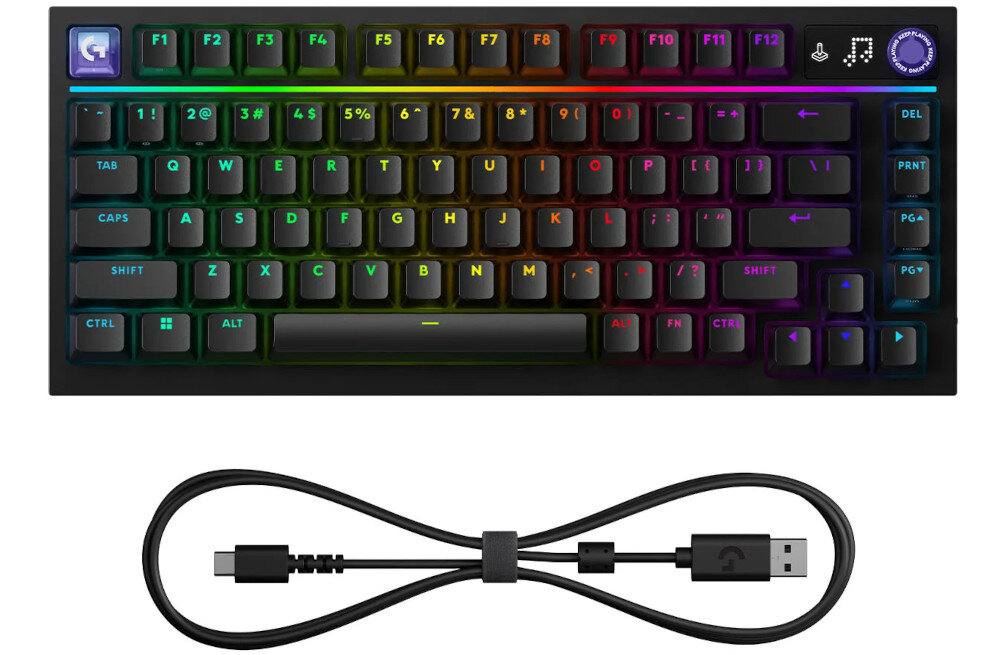 Czarna klawiatura z podświetleniem RGB, posiada klawisze funkcyjne F1-F12 oraz standardowy układ QWERTY. W zestawie znajduje się kabel USB z logo producenta.