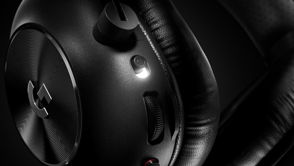 Słuchawki LOGITECH Pro X 3 Lightspeed Bezprzewodowe, Nauszne, Dźwięk przestrzenny Magneta zdjęcie lifestyle Zawsze reagujesz pierwszy