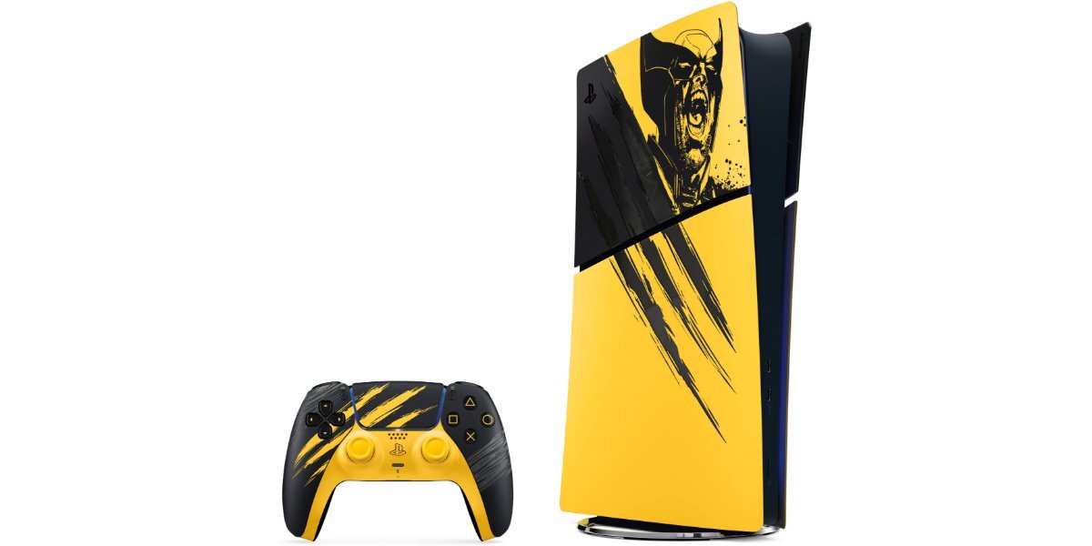 Konsola SONY PlayStation 5 Digital Marvel’s Wolverine Battle Yellow na białym tle.