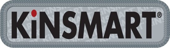 Logo z napisem \'Kinsmart\' na szarym tle z wzorem przypominającym oponę.