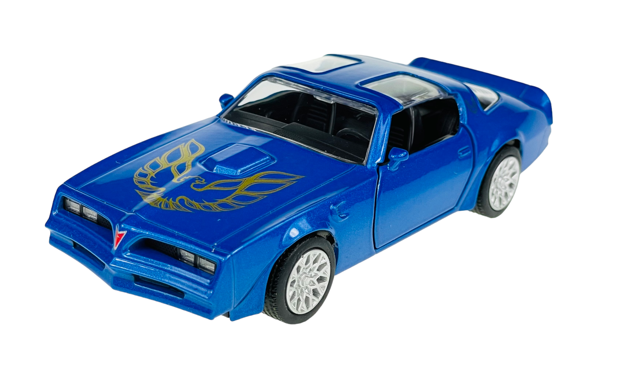 Model samochodu w kolorze niebieskim z żółtym wzorem na masce, przedstawiający metalowy Pontiac Firebird z 1978 roku. Posiada szczegółowe elementy, takie jak otwarte okna i widoczne koła.