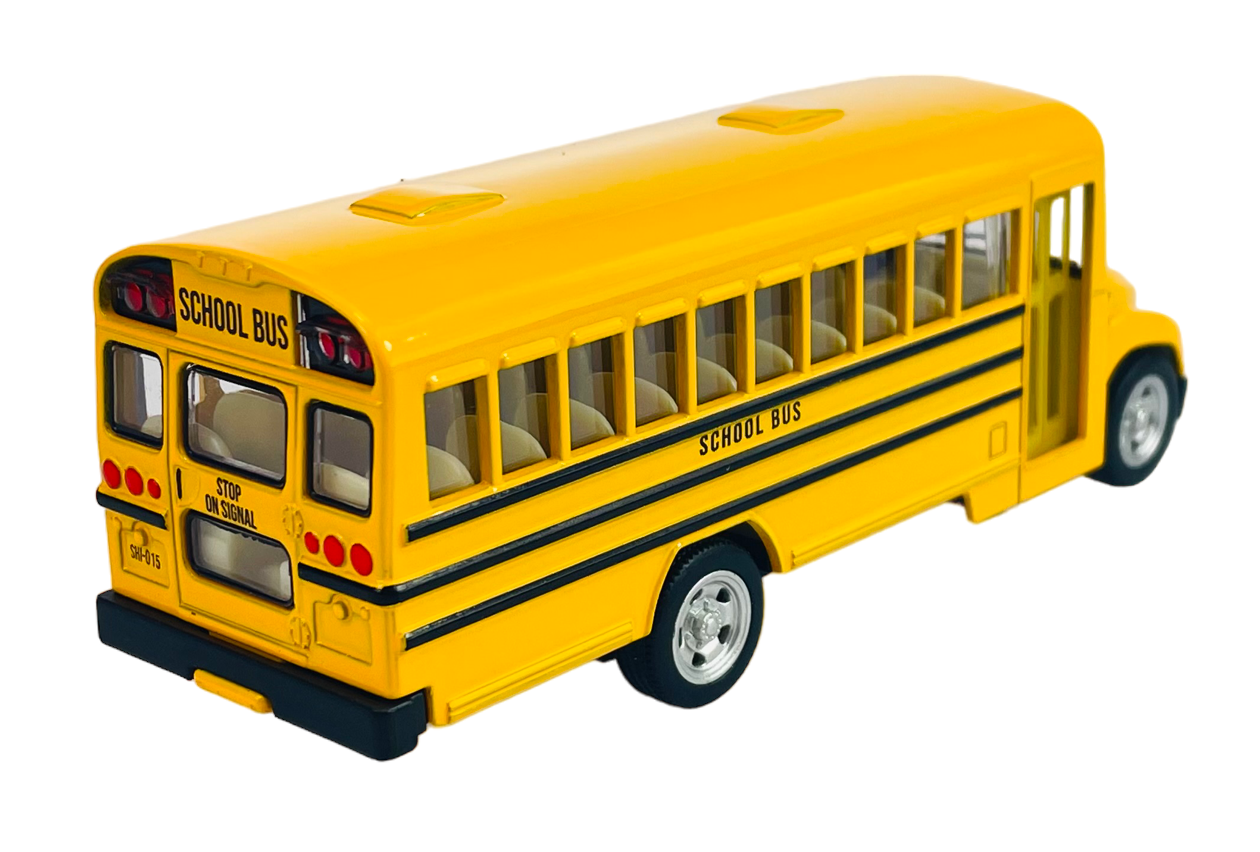 Żółty model autobusu szkolnego z czarnymi paskami i napisem \'SCHOOL BUS\'. Na tylnej części widoczne są czerwone światła i napis \'STOP ON SIGNAL\'.