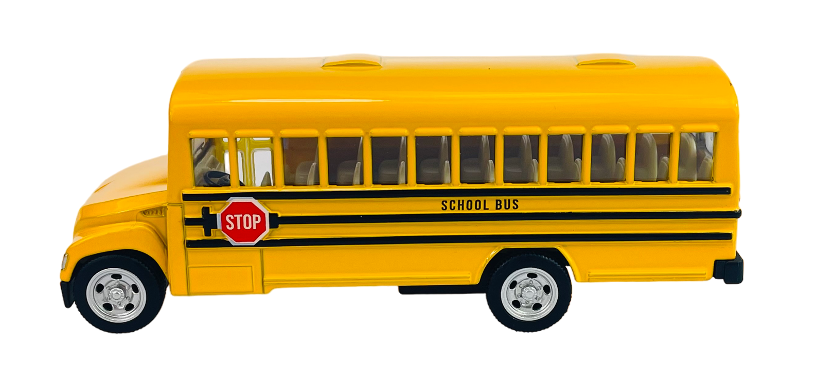 Żółty model autobusu szkolnego z napisem \'SCHOOL BUS\' i znakiem \'STOP\' na boku. Posiada czarne paski i srebrne koła.