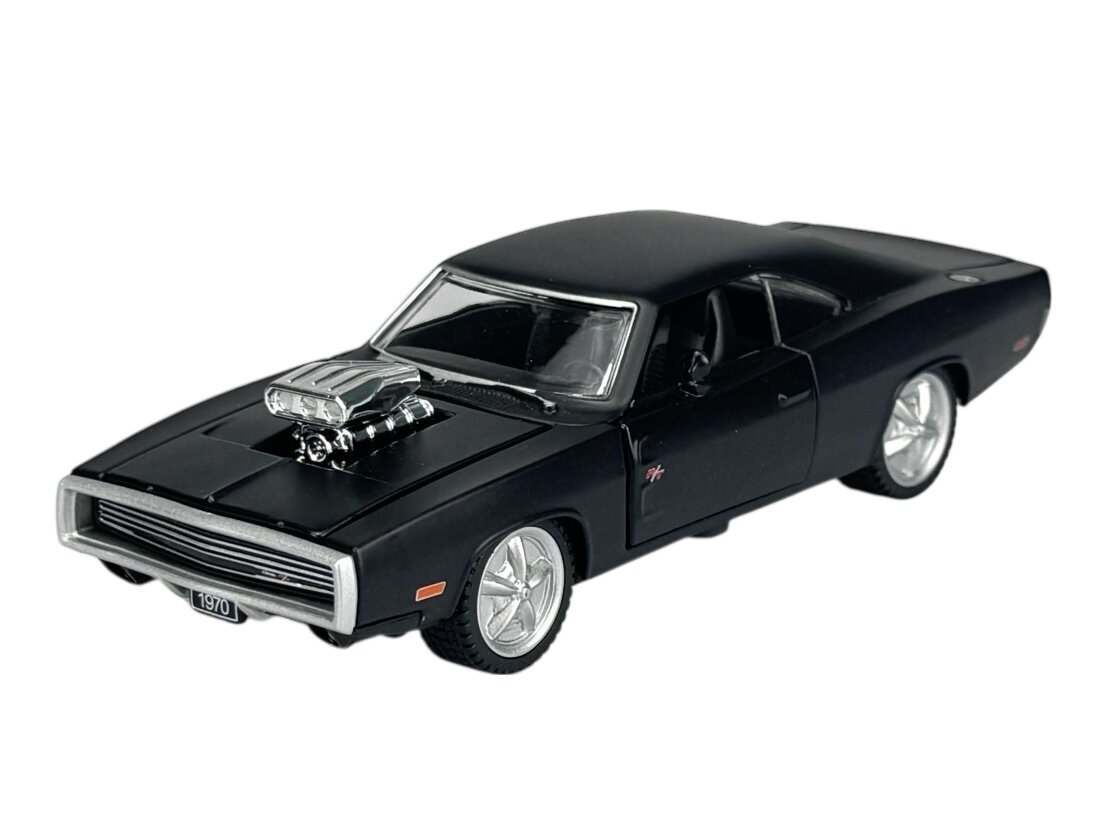 Model samochodu w skali 1:36 przedstawiający czarny pojazd z 1970 roku z widocznym chromowanym silnikiem na masce. Na tablicy rejestracyjnej widnieje napis \'1970\'.