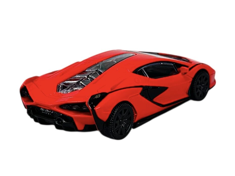 Czerwony model samochodu sportowego z czarnymi detalami i widocznym silnikiem pod przezroczystą pokrywą. Na tylnej części pojazdu widnieje napis \'63\'.