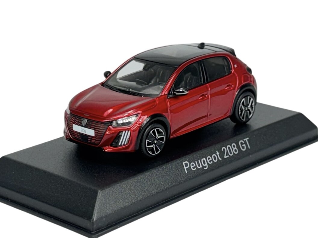 Model samochodu w kolorze czerwonym umieszczony na podstawce z napisem \'Peugeot 208 GT\'.