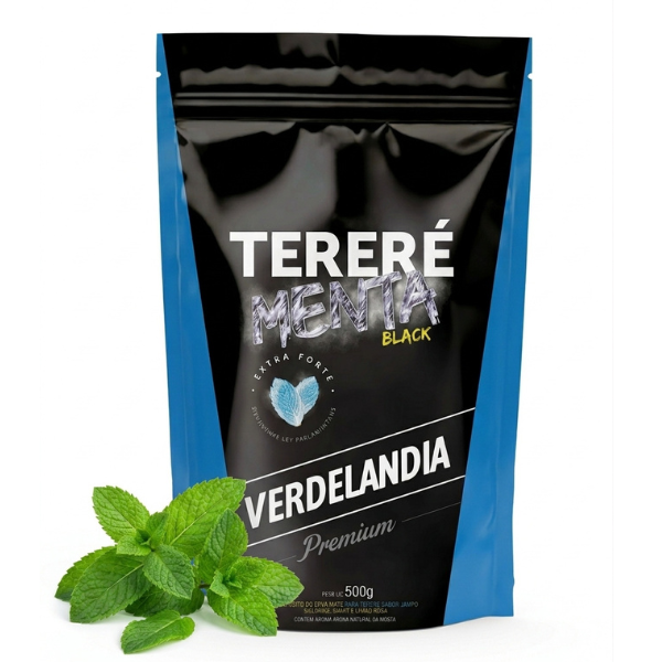 Opakowanie Yerba Mate Verdelandia Terere Mint Black Premium 500g z widocznym napisem \'TERERÉ MENTA BLACK\' oraz \'VERDELANDIA Premium\'. Obok opakowania znajdują się świeże liście mięty.