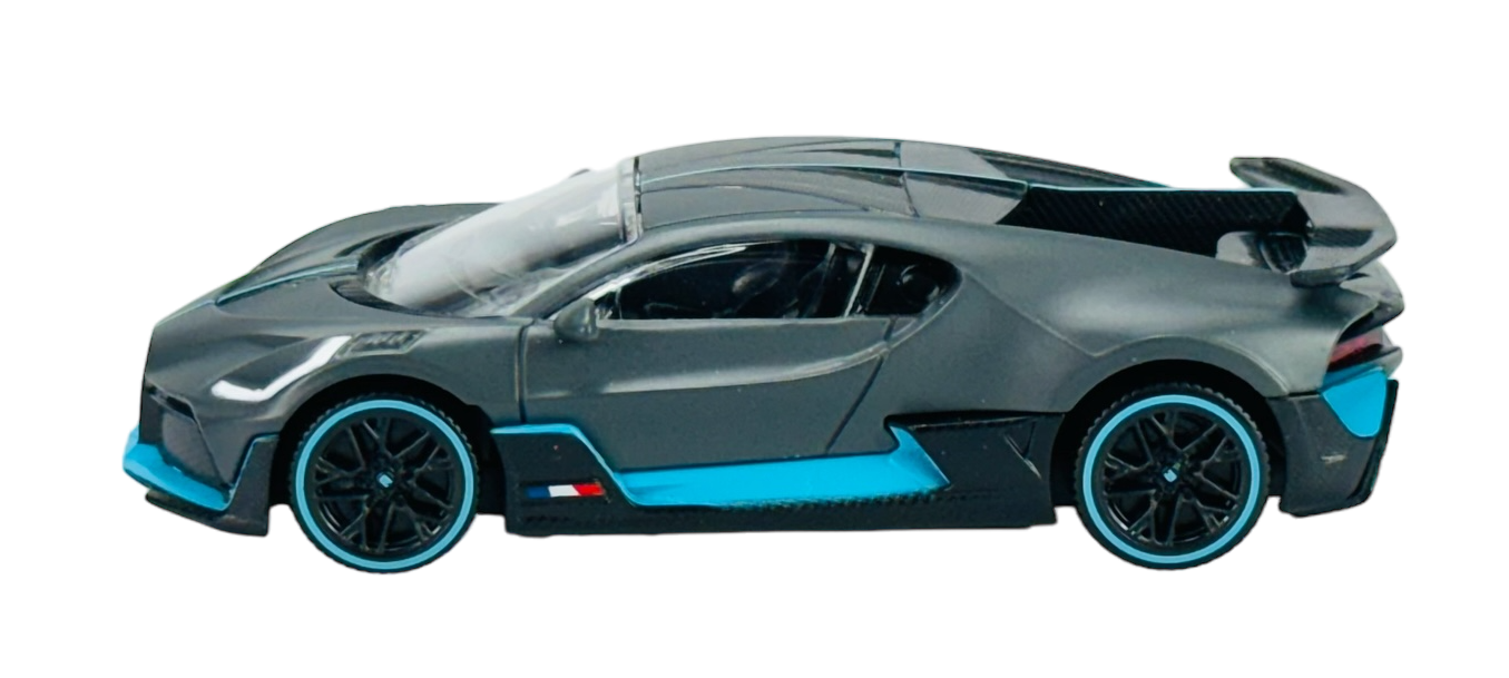 Model samochodu w skali 1:43 w kolorze grafitowym z niebieskimi akcentami, przedstawiający sportowy design z widocznymi detalami aerodynamicznymi.