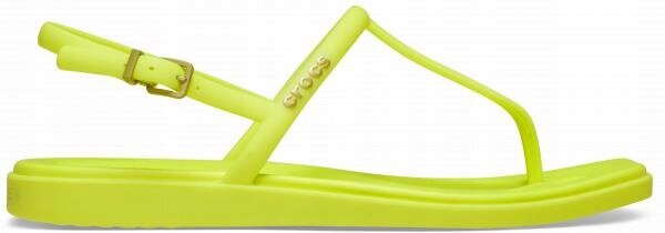 Jasnozielone japonki z paskiem na piętę, z widocznym logo \'Crocs\' na pasku.
