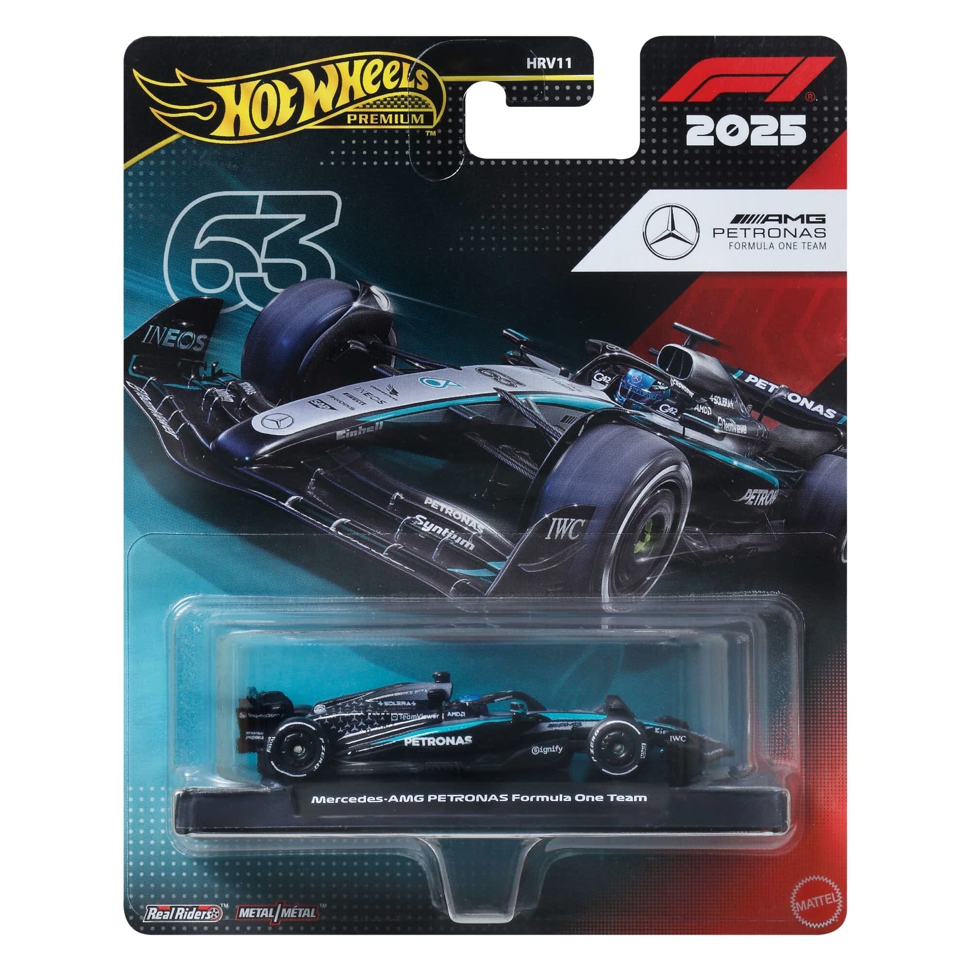 Opakowanie modelu samochodu wyścigowego Hot Wheels z grafiką przedstawiającą Mercedes-AMG Petronas Formula One Team. Widoczny jest napis \'Mercedes-AMG PETRONAS Formula One Team\' oraz logo Hot Wheels i F1 2025.