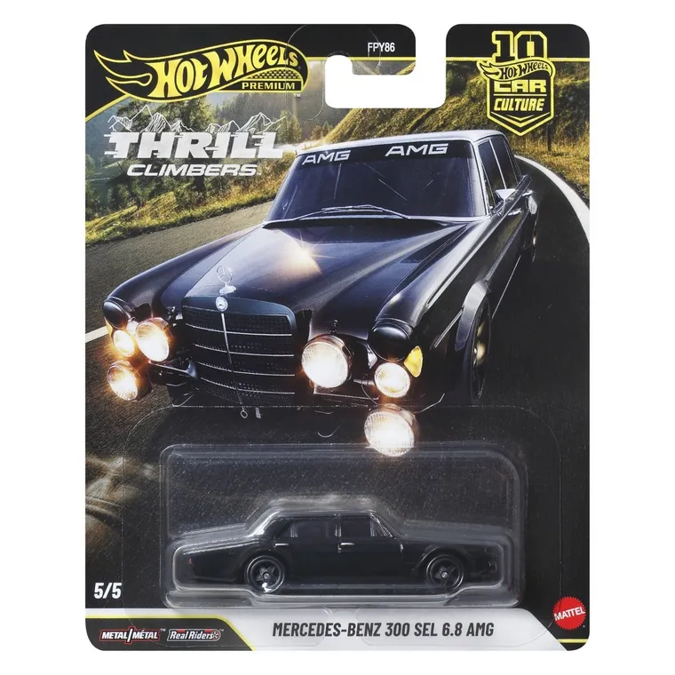 Opakowanie z modelem samochodu Hot Wheels Premium Thrill Climbers, przedstawiające czarny Mercedes-Benz 300 SEL 6.8 AMG. Na górze widoczne są napisy \'THRILL CLIMBERS\' oraz \'AMG\', a w dolnej części opakowania napis \'MERCEDES-BENZ 300 SEL 6.8 AMG\'.