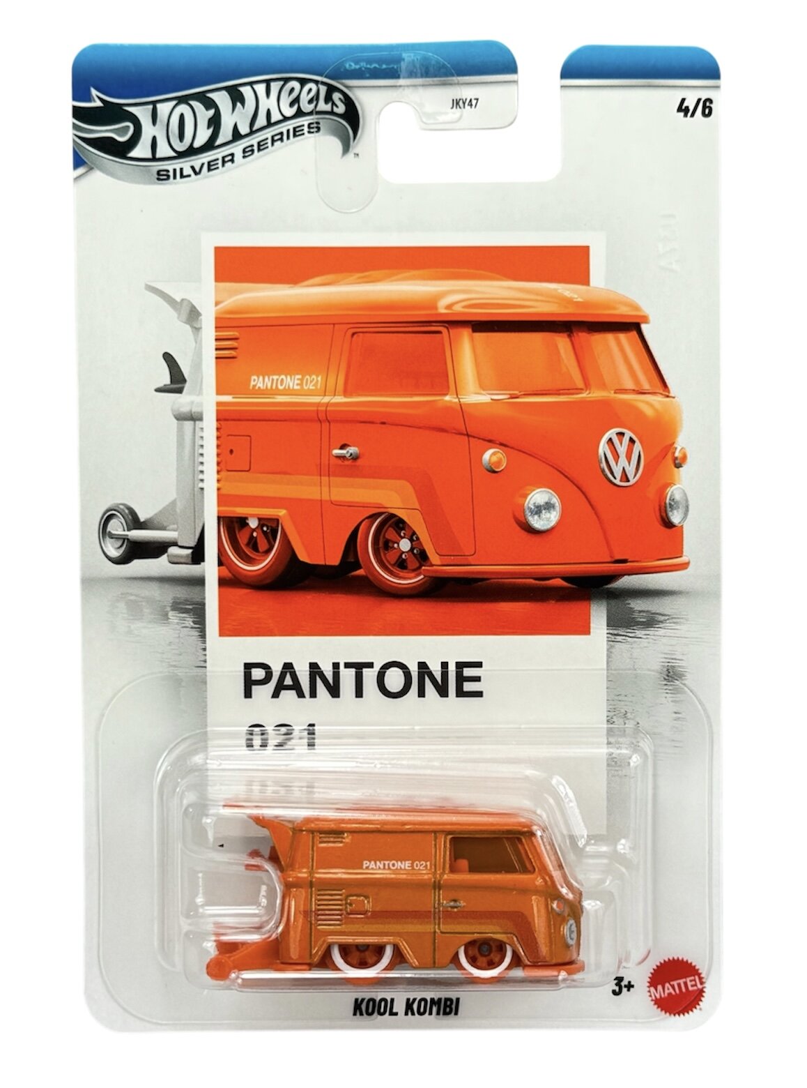 Opakowanie z modelem samochodu Hot Wheels Silver Series, przedstawiające pomarańczowy pojazd z napisem \'PANTONE 021\' i logo VW. Na opakowaniu widnieje również napis \'KOOL KOMBI\' oraz logo Mattel.