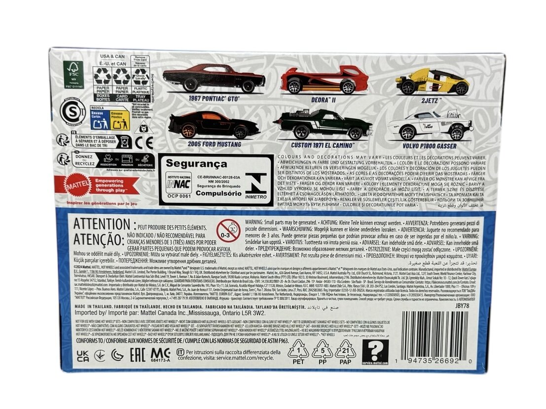 Opakowanie zestawu kolekcjonerskiego Hot Wheels z sześcioma modelami samochodów, w tym 1967 Pontiac GTO i 2005 Ford Mustang. Widoczne są ostrzeżenia dotyczące małych części oraz informacje o producencie Mattel Canada Inc.