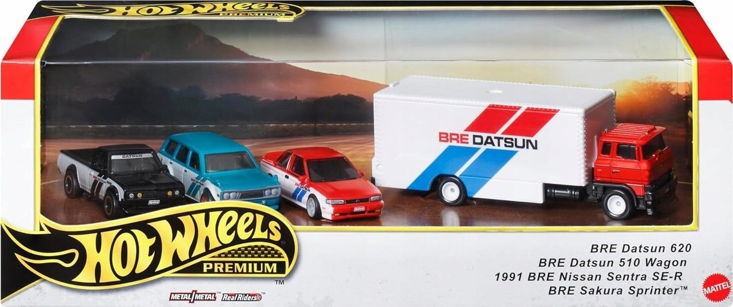 Zestaw czterech metalowych modeli samochodów Hot Wheels Premium, w tym ciężarówka z napisem \'BRE DATSUN\' oraz trzy różne modele samochodów osobowych. Na opakowaniu widnieje logo \'Hot Wheels Premium\' oraz tekst: \'BRE Datsun 620, BRE Datsun 510 Wagon, 1991 BRE Nissan Sentra SE-R, BRE Sakura Sprinter\'.