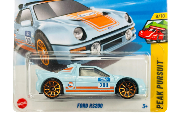 Opakowanie z modelem samochodu Hot Wheels przedstawiające niebieski Ford RS200 z pomarańczowymi detalami i numerem 200. Na opakowaniu widnieje napis \'PEAK PURSUIT\', \'9/10\', \'FORD RS200\' oraz logo \'Mattel\'.