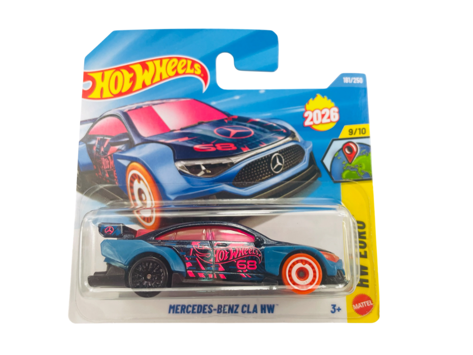 Opakowanie z metalowym modelem samochodu Hot Wheels przedstawiające niebieski Mercedes-Benz CLA z różowymi i pomarańczowymi detalami. Na opakowaniu widnieje napis \'Hot Wheels\', \'2026\', \'18/250\', \'9/10\', oraz \'MERCEDES-BENZ CLA HW\'.