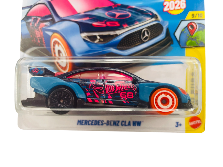 Model samochodu Hot Wheels 2026 Mercedes-Benz CLA w opakowaniu, z niebiesko-różowym wzorem i numerem 68. Na opakowaniu widnieje napis \'MERCEDES-BENZ CLA HW\' oraz logo Mattel.