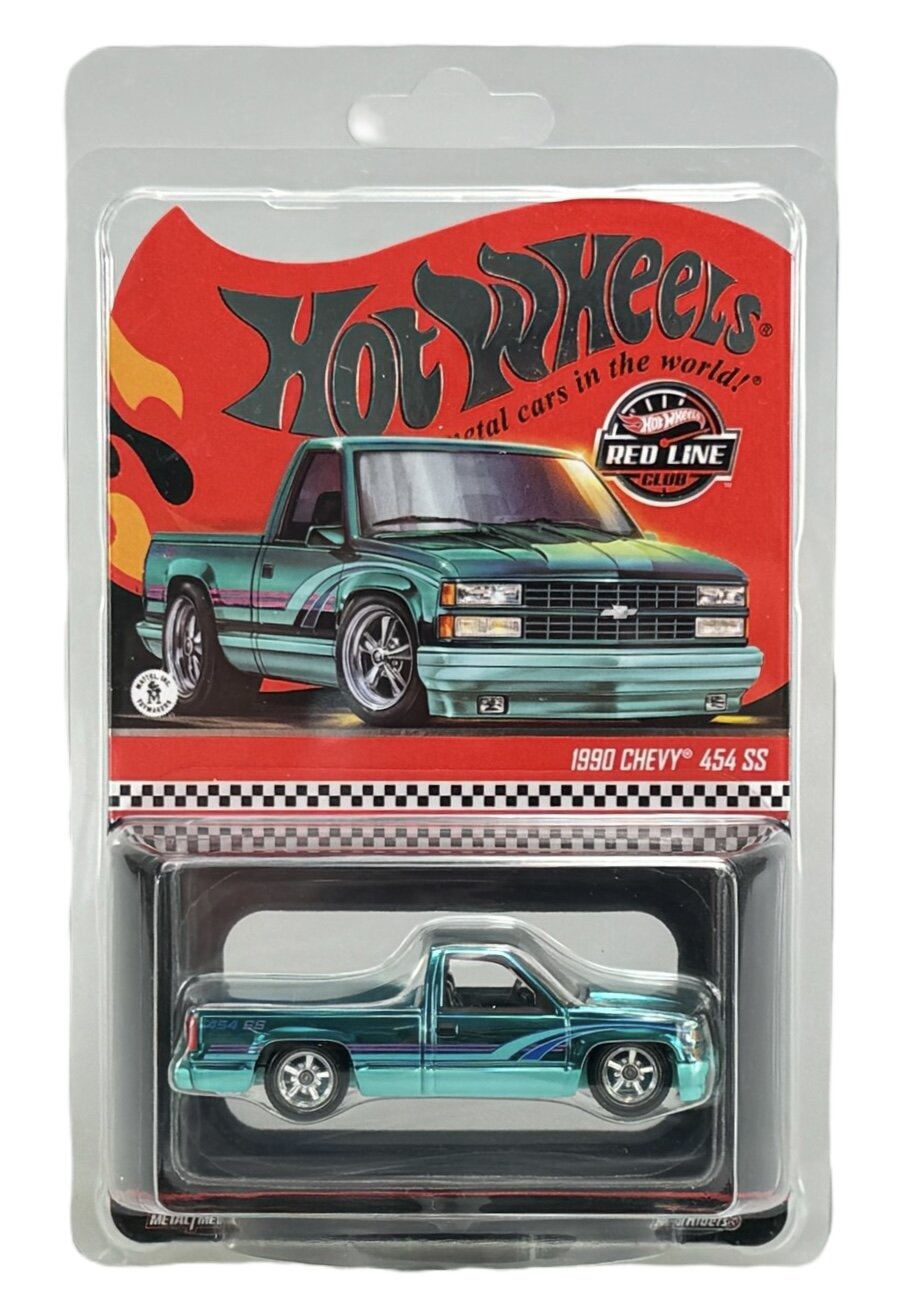 Opakowanie z modelem samochodu Hot Wheels, przedstawiające zielony pojazd 1990 Chevy 454 SS. Na górze widnieje logo \'Hot Wheels\' oraz napis \'Red Line Club\'.