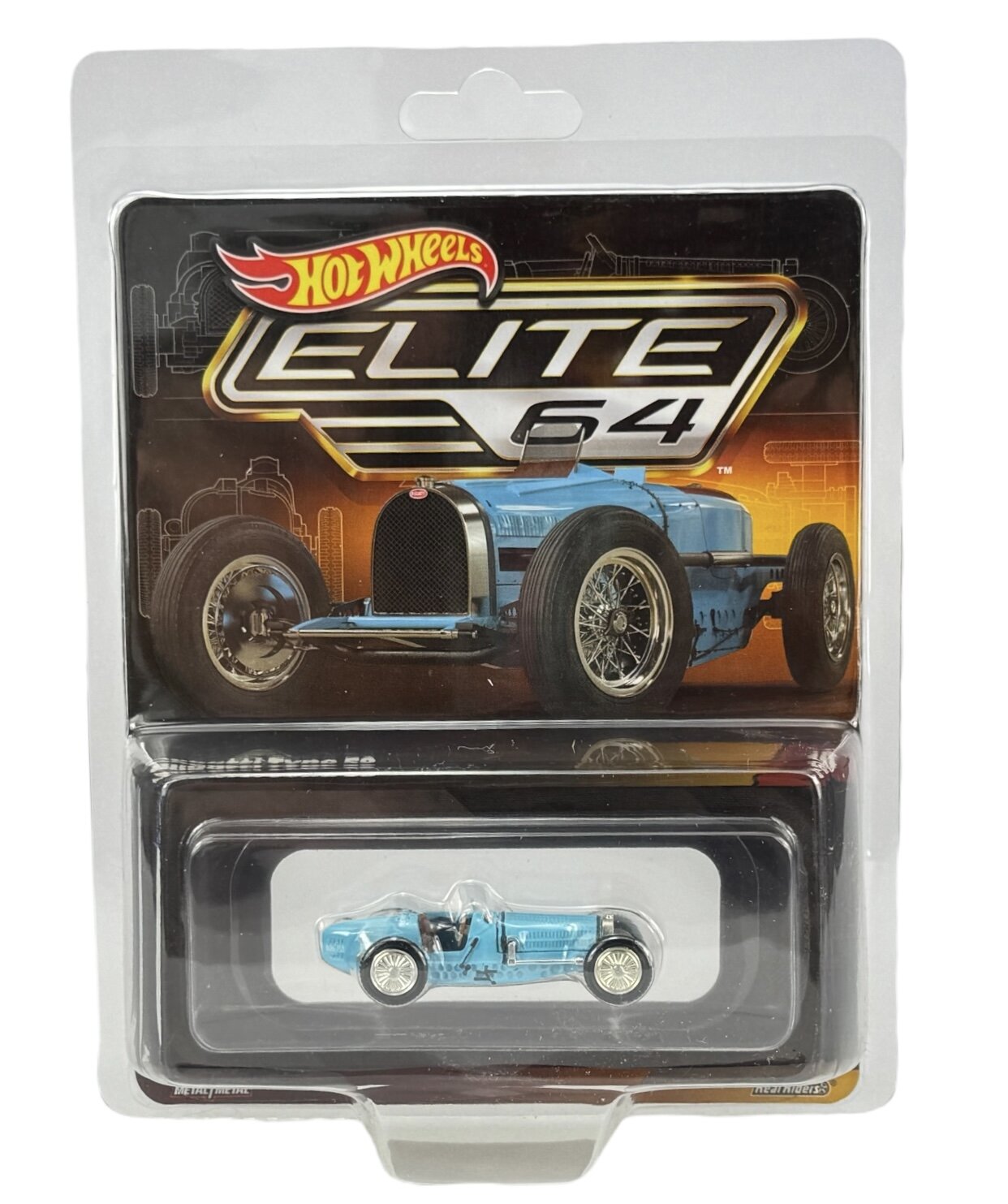Opakowanie z modelem samochodu w kolorze niebieskim, z logo \'Hot Wheels Elite 64\' na górze. W tle widoczna jest ilustracja większego modelu samochodu.