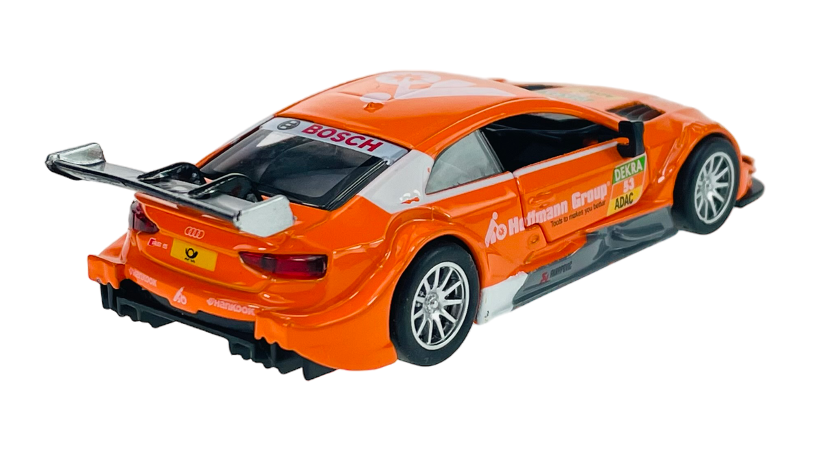 Model samochodu wyścigowego w skali 1:43, pomalowany na pomarańczowo z widocznymi logotypami Bosch, Dekra i ADAC. Posiada szczegółowe elementy, takie jak spojler i felgi, oraz napisy \'Hoffmann Group\' na boku.