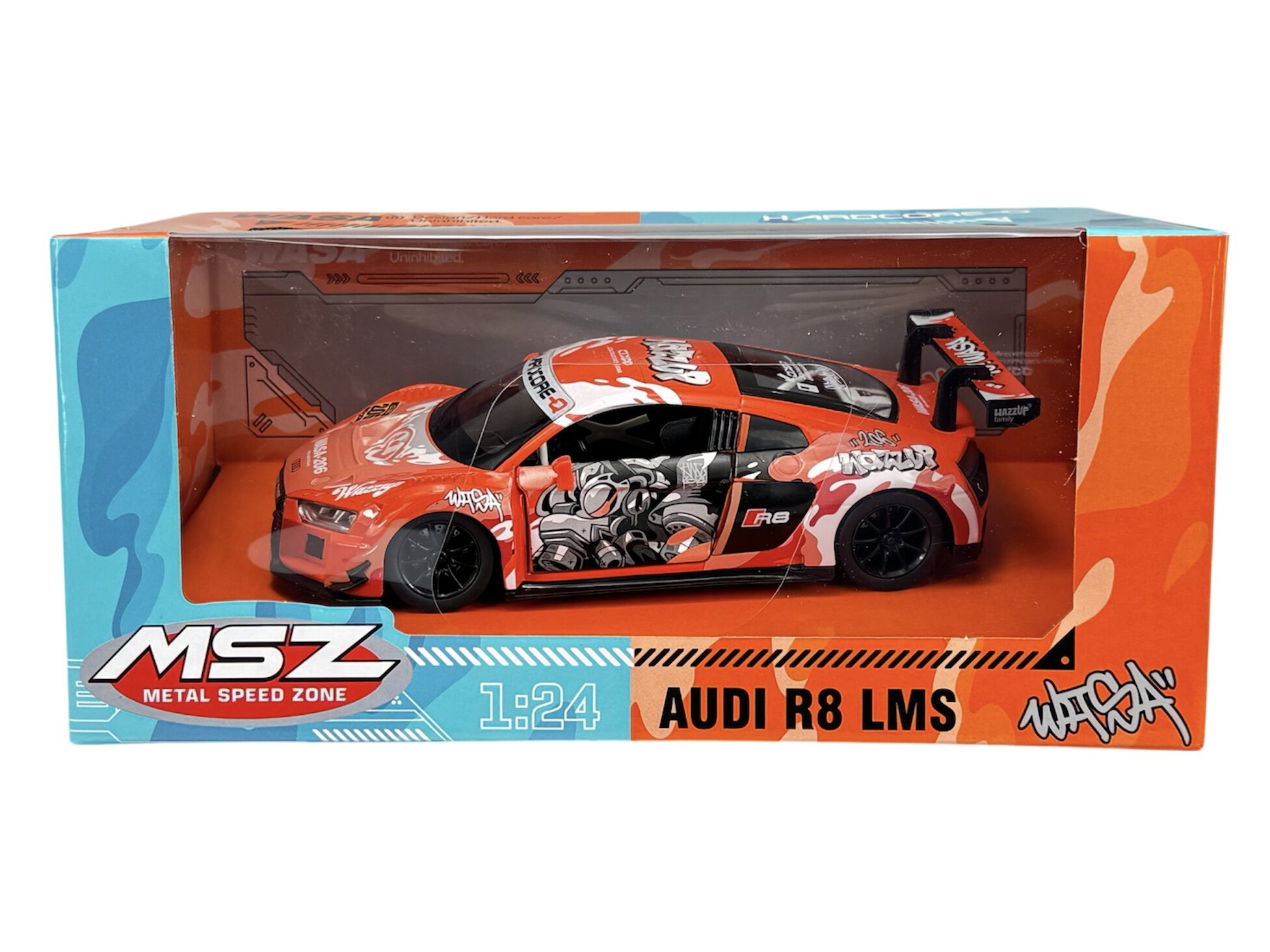 Model samochodu Audi R8 LMS w skali 1:24 w pomarańczowym kolorze z czarnymi i białymi wzorami, zapakowany w pudełko z napisem \'MSZ Metal Speed Zone\'.