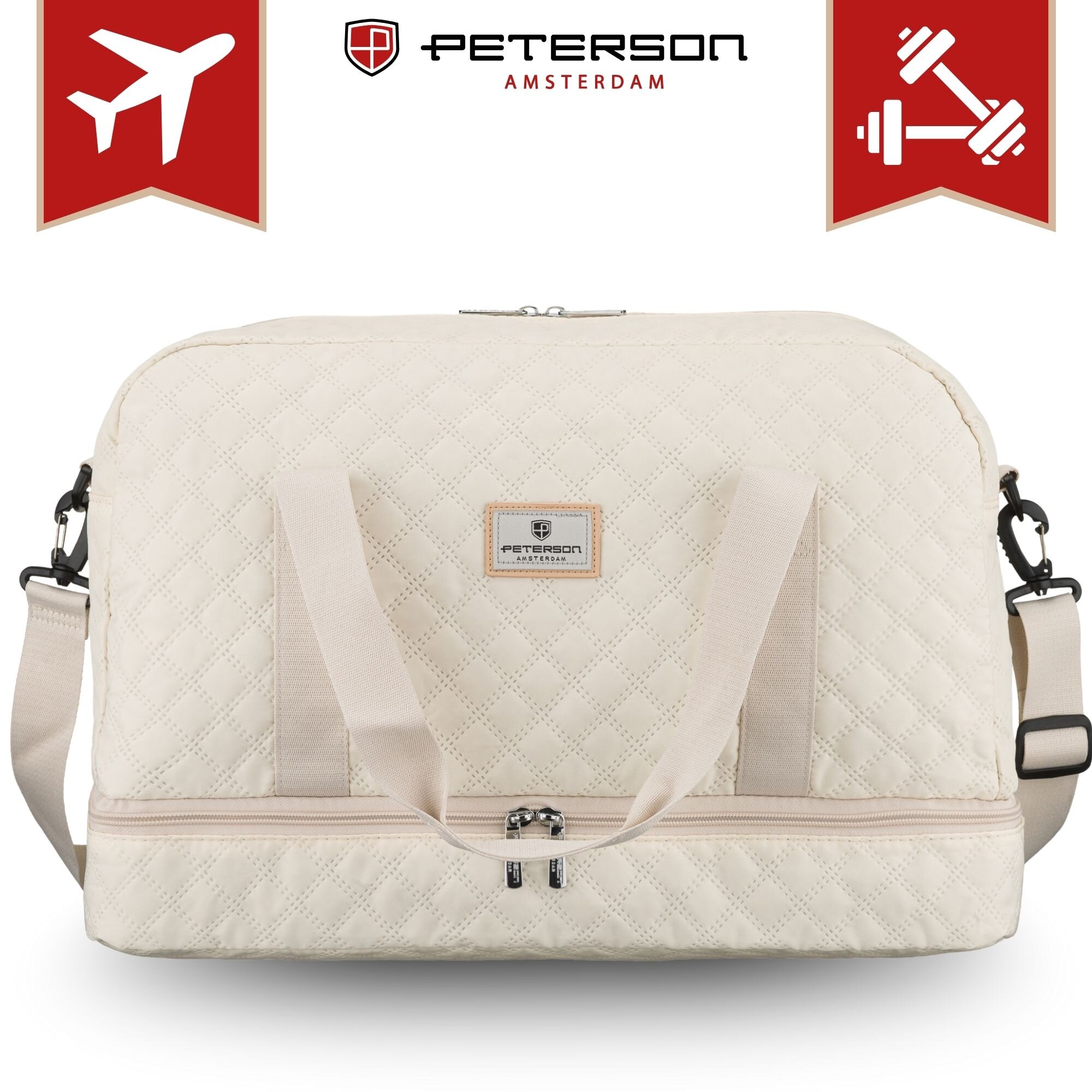 Beżowa, pikowana torba sportowa z logo \'Peterson Amsterdam\' na przodzie. Po bokach znajdują się uchwyty i pasek na ramię, a na górze zamek błyskawiczny.