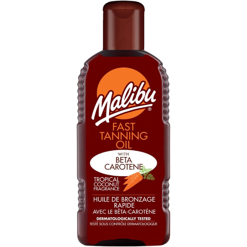Butelka z ciemnego plastiku z etykietą zawierającą tekst: \'Malibu Fast Tanning Oil with Beta Carotene Tropical Coconut Fragrance\'.