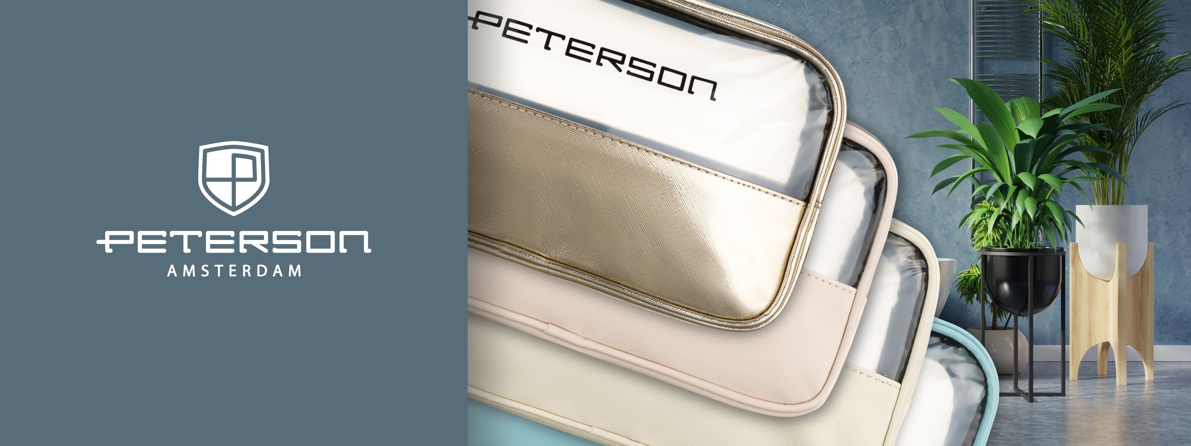 Obraz przedstawia kilka kosmetyczek w różnych kolorach, ułożonych jedna na drugiej. Po lewej stronie widoczne jest logo i napis \'PETERSON AMSTERDAM\'.